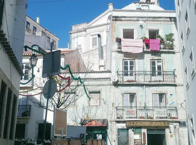 In Beco Da Formosa In Alfama - * Lisboa